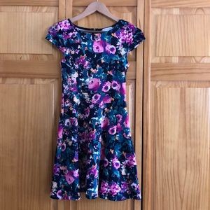 Short sleeve short length floral dress